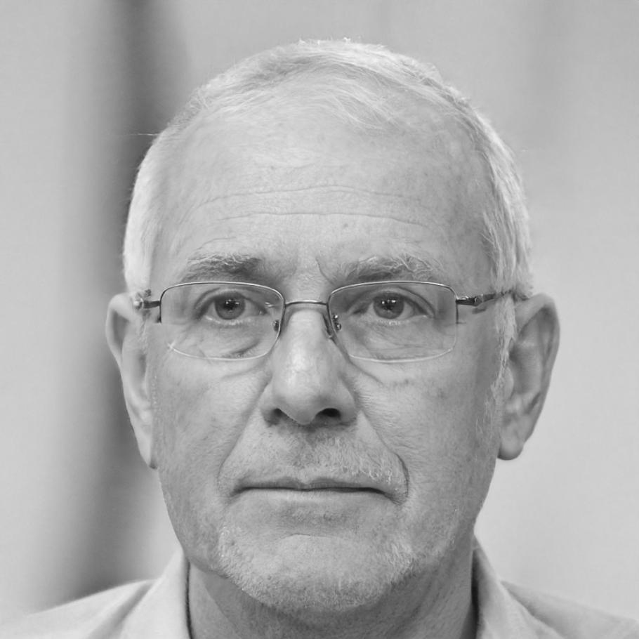 Crispín Villareal, Especialista en Metodología Financiera
